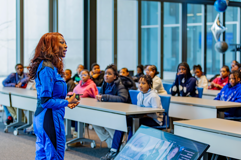 Real, live astronaut’ preaches courage for unlimited imagination to LINC, CodeAlgo students.